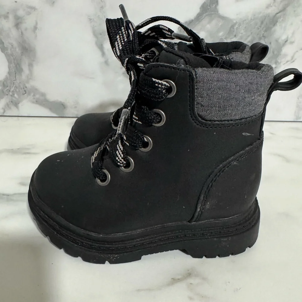 Toddler Black Lace-Up Boots Size 6